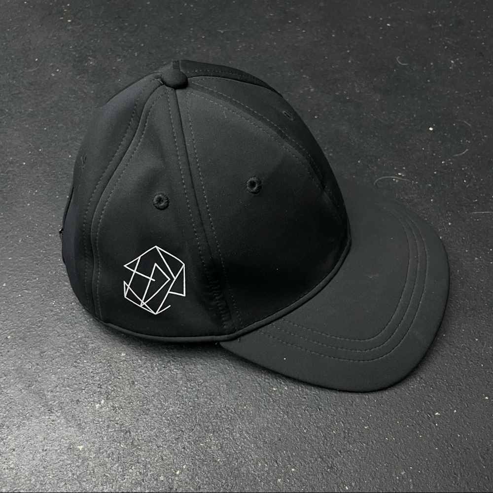 RARE lululemon Ghost Race Baller Hat